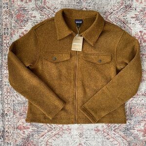 Patagonia Women’s Tan Shirt Jacket